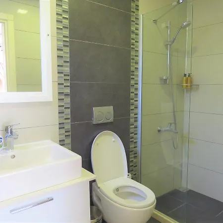 아파트 Solaire Tatil Evi 말마리스